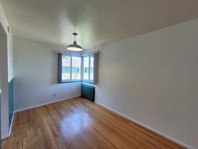 Building Photo - Spacious 2 Bedroom Condo in Downtown Bellingham - Forest St
