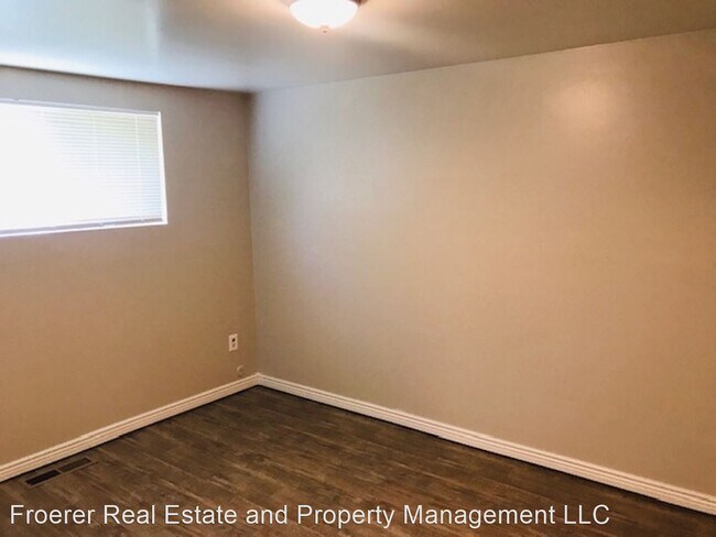 Building Photo - 3476 Brinker Ave