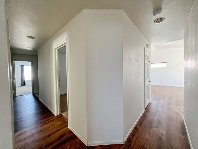 Building Photo - MOVE IN SPECIAL: $200 OFF FIRST MONTHS RENT!*