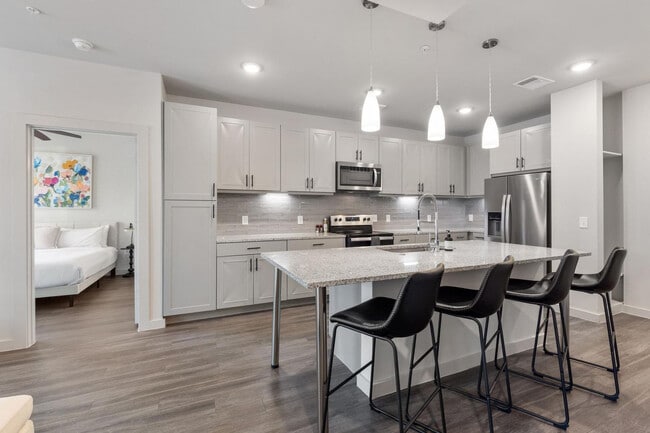 Building Photo - 5820 1/2 Cameron Rd