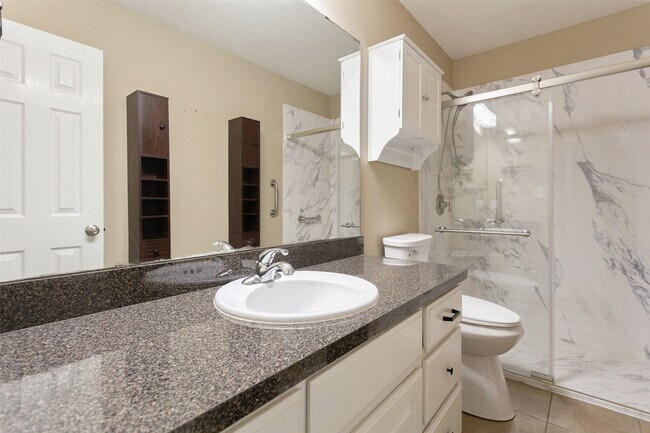 Building Photo - 608 Mesquite Dr