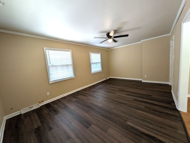 Building Photo - Charming Ranch Style home located in Forest Pawtuckett Community in NC!