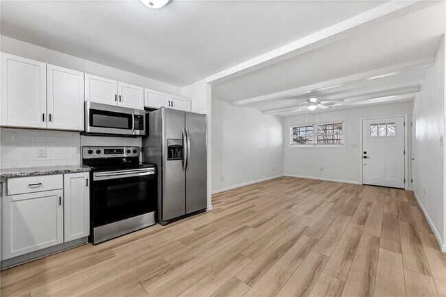 Building Photo - 14793 Dutchmans Dr