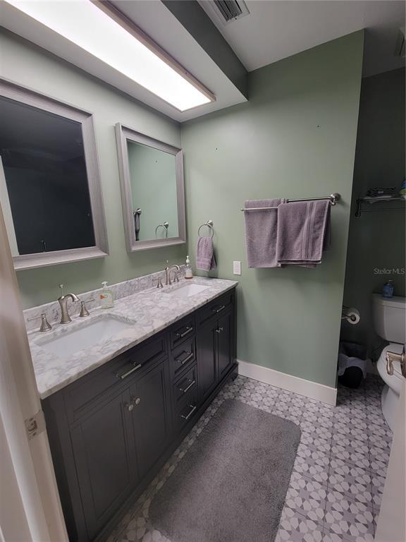 Building Photo - 1515 Pinellas Bayway S