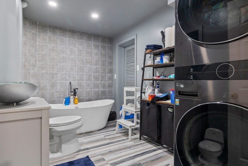 Building Photo - 11 Patterson Rd