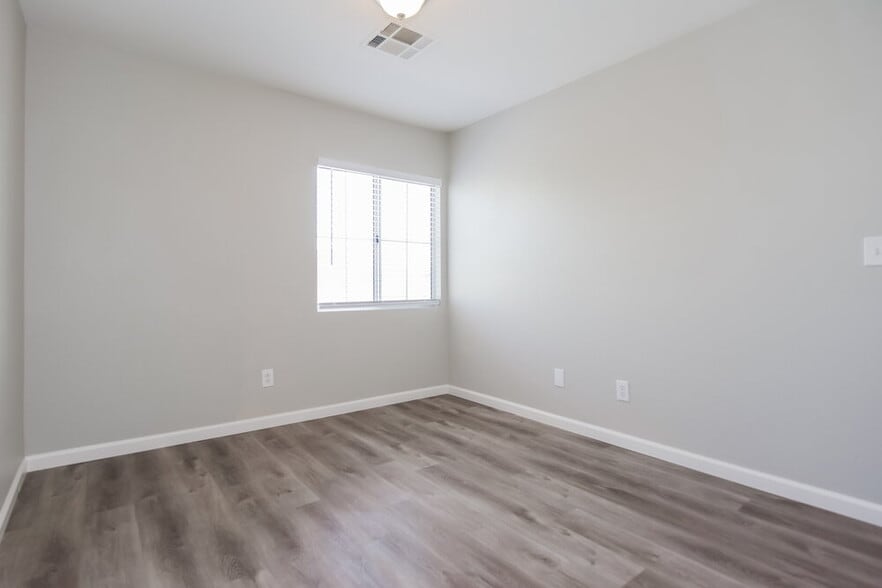 Building Photo - 6237 Autumn Creek Dr