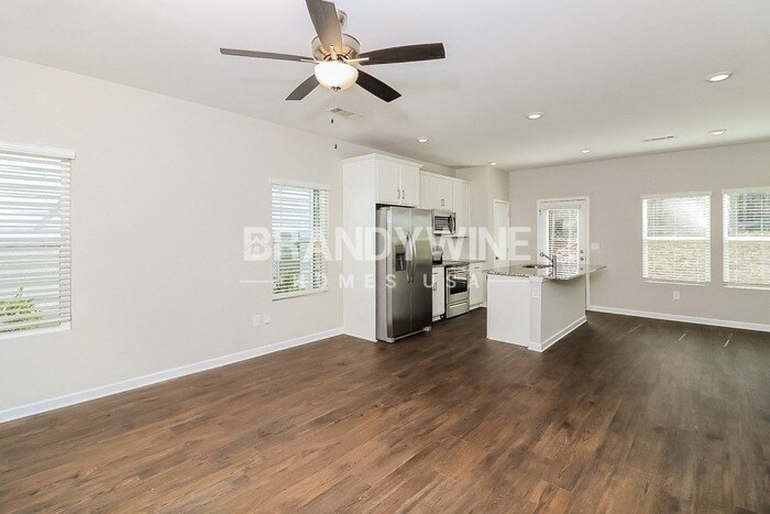 Building Photo - 110 Crestview Wy