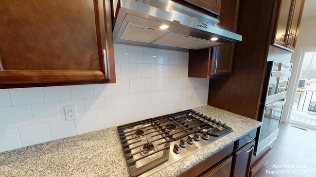 Building Photo - 2708 S Spurway Dr