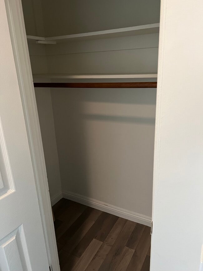 Walk-in Closet - 2219 4th St