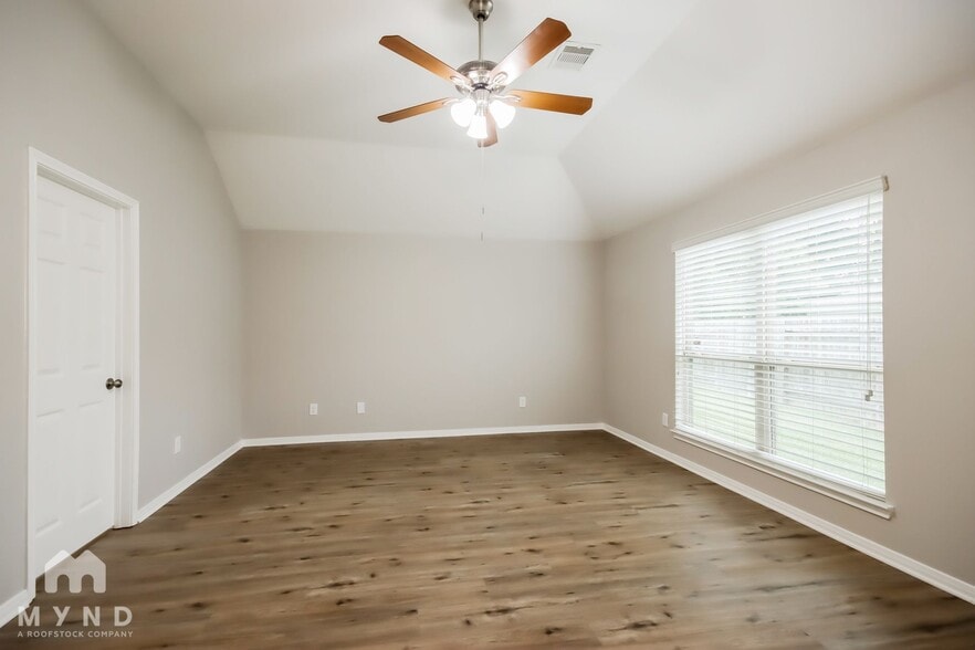 Building Photo - 20818 Falcon Hill St