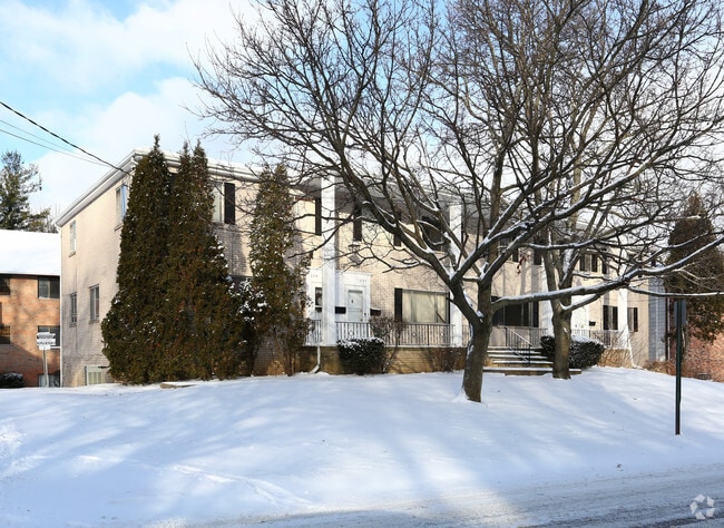 Building Photo - Legacy Village at Treeside