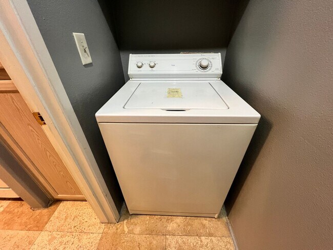 Building Photo - 2615 W Gary Ave