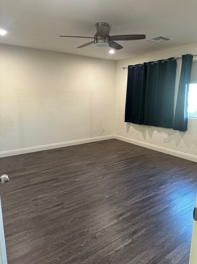 Building Photo - 6654 Ivory Dove Ct