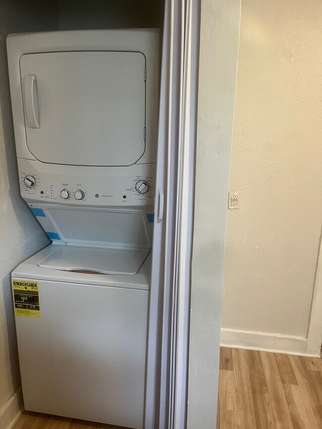 Building Photo - 1035 Maynard St