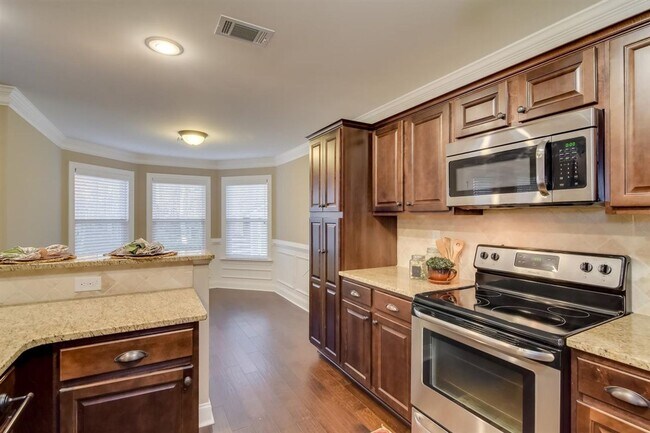 Building Photo - 219 Sandleton Way