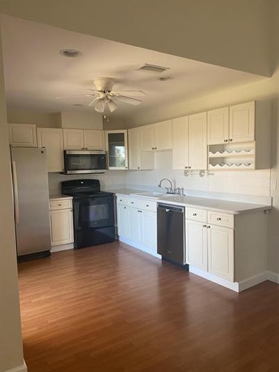 Building Photo - **Coastal Condo Living at Its Finest!**