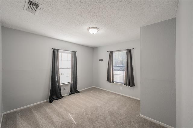 Building Photo - 1009 S Waco St