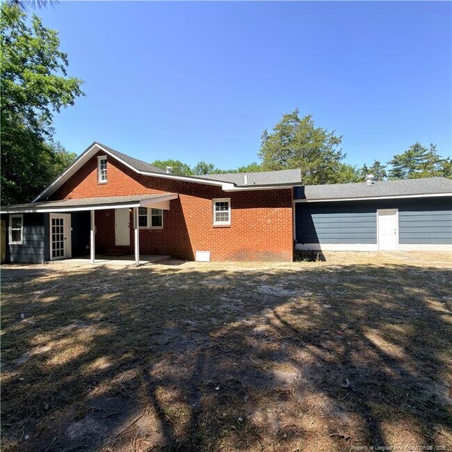 Building Photo - 228 Eastwood Ave