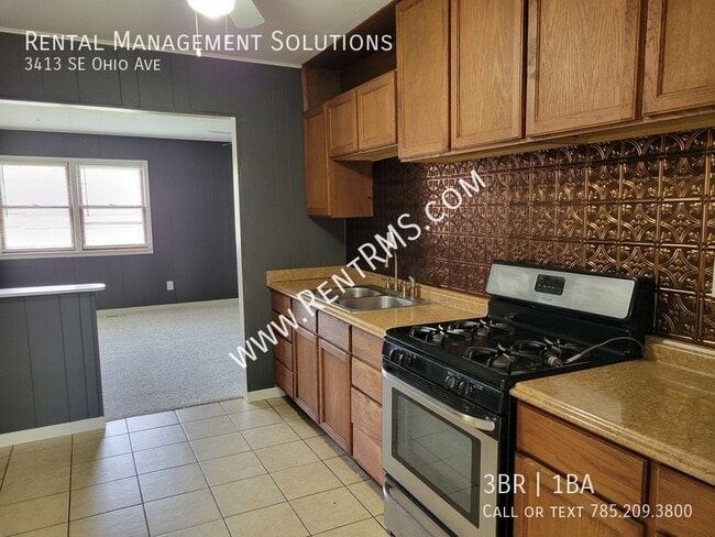 Building Photo - 3413 SE Ohio Ave