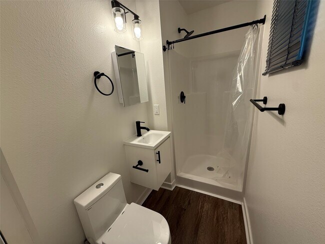 Building Photo - 4111 Beran Dr