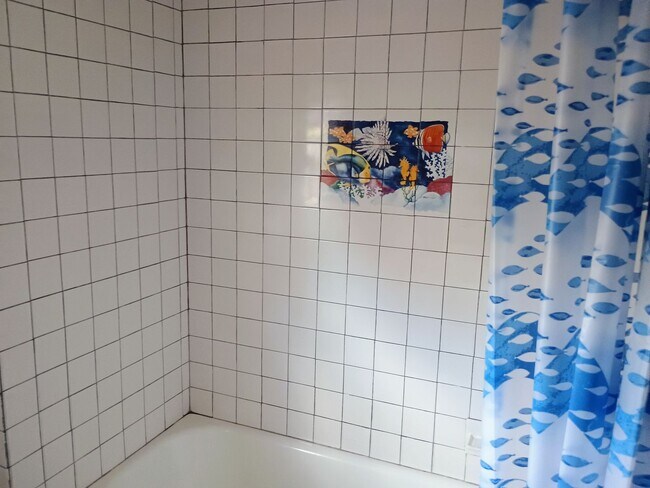 Building Photo - Updated 3 bedroom 2 bath Home for rent