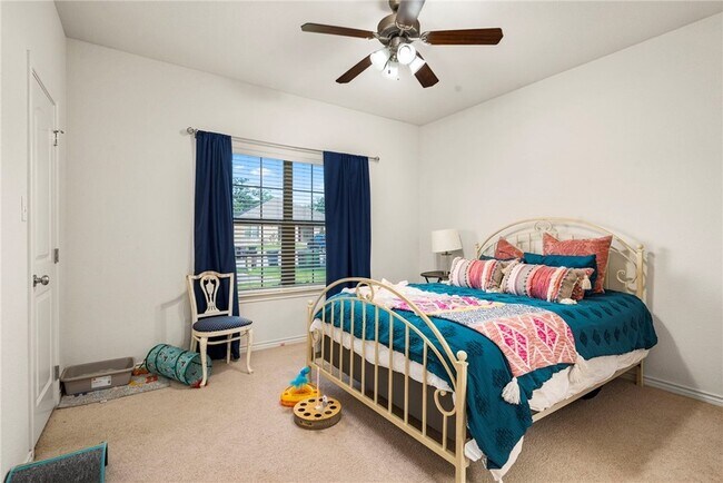 Building Photo - 4451 Reveille Rd