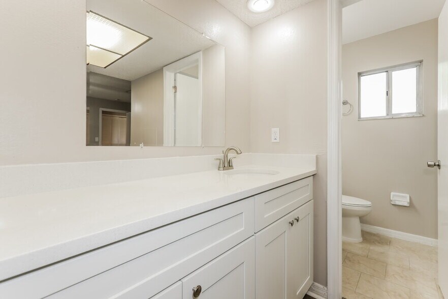 Building Photo - 504 Mahogany Dr
