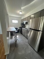 Building Photo - 119 W Swain St