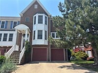 Building Photo - 1944 E 82nd St