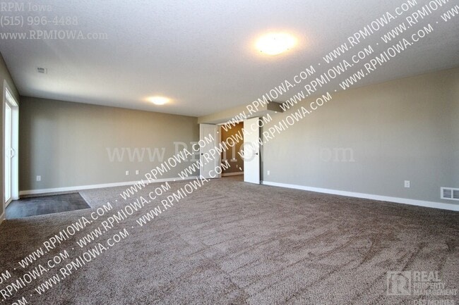 Building Photo - 1821 Southbridge Dr