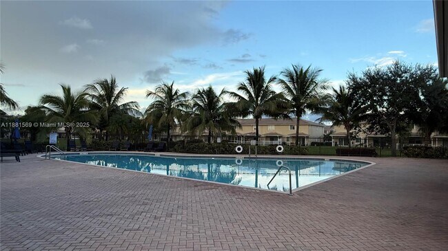 Building Photo - 5866 Hampton Hills Blvd