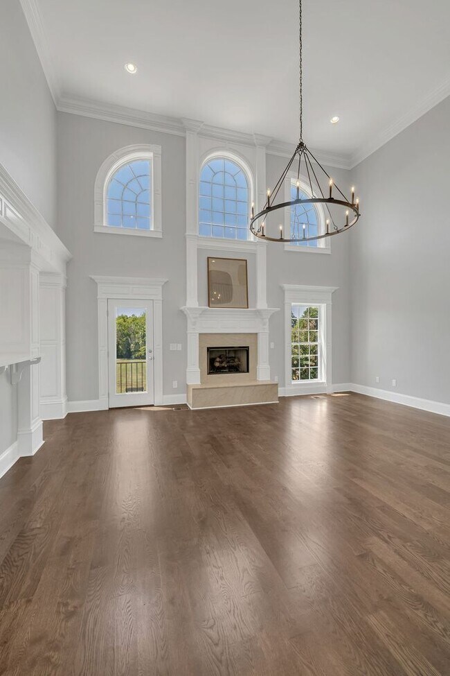 Building Photo - Luxury 4BR Home with River Views & Entertainer’s Bonus Room