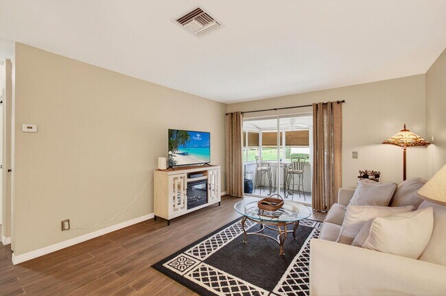 Building Photo - 2661 Barkley Dr W