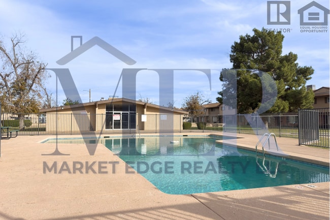 Building Photo - 2Bed/1.5Bath Townhome at Glendale/43rd Ave! $399 MOVE-IN SPECIAL! Ready for Immediate Move-In!