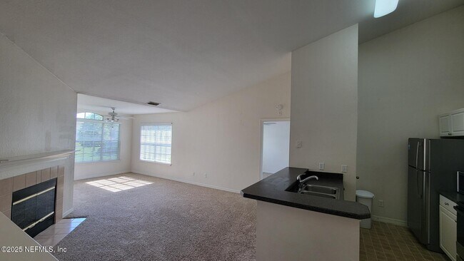 Building Photo - 1717 County Rd 220