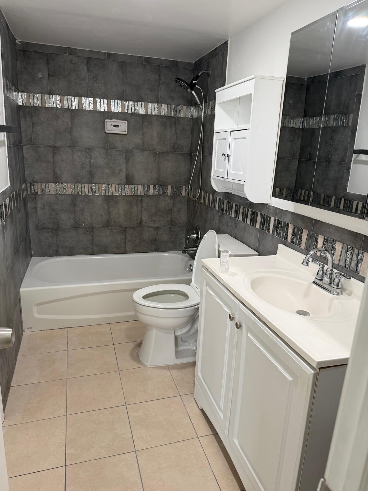 Building Photo - 3025 W Missionwood Cir