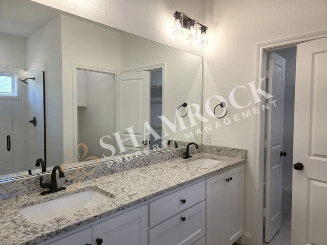 Building Photo - Residences at Windmill Preserve