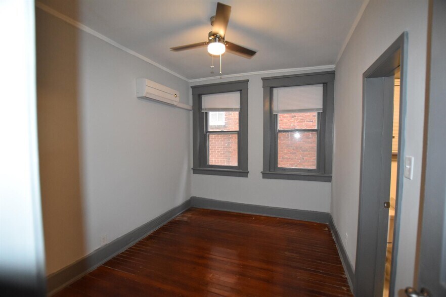 Building Photo - 2914 Idlewood Ave