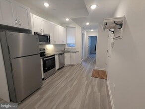 Building Photo - 1524 Ridge Ave