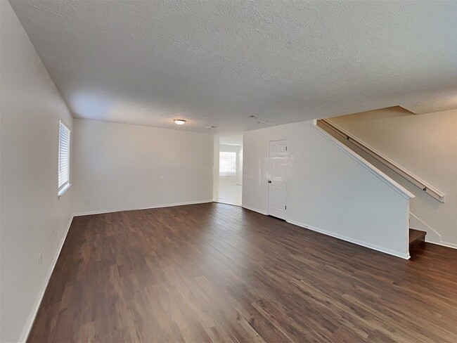 Building Photo - 26881 Monarch Manor Ln