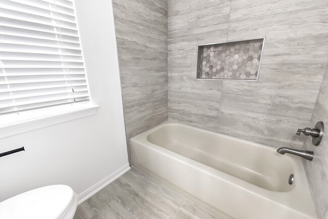 Building Photo - 21823 Mystic Point Ct