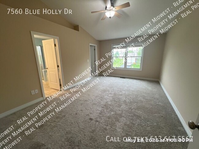 Building Photo - 7560 Blue Holly Dr