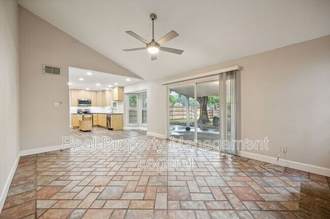 Building Photo - 2701 Harmon Dr