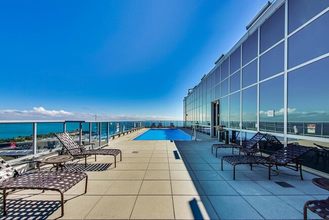 Building Photo - 1629 S Prairie Ave