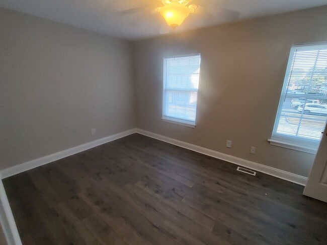 Building Photo - Spacious 2BD/2.5BA Townhome super close to CCU, HGTC, and CMC!