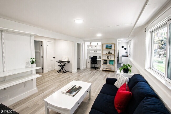 Building Photo - 508 Terrace Dr