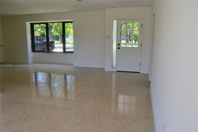 Building Photo - 6310 SW 92nd Ave
