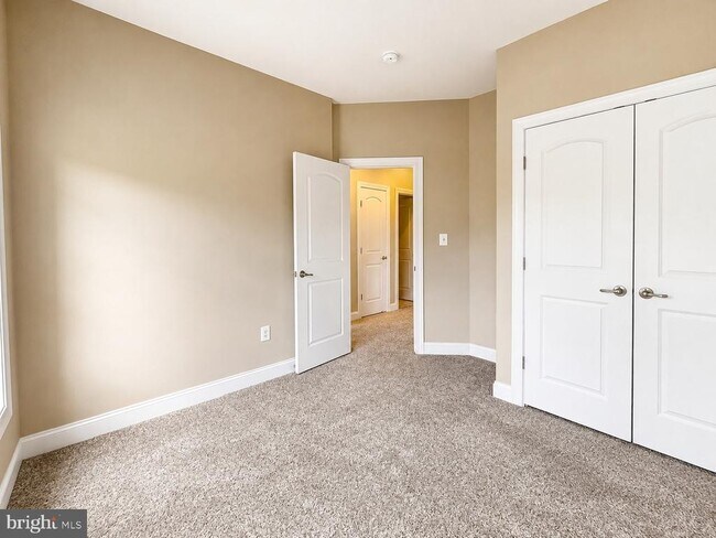 Building Photo - 2261 Potomac Club Pkwy