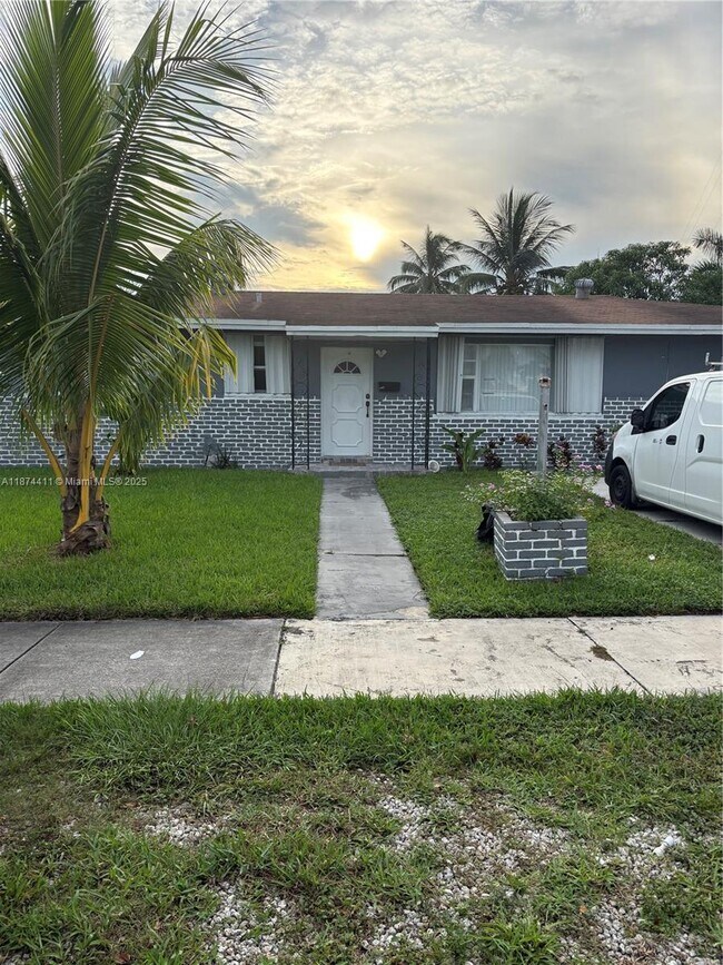 Primary Photo - 20520 NW 2nd Ct