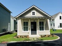Building Photo - 705 Jefferson St